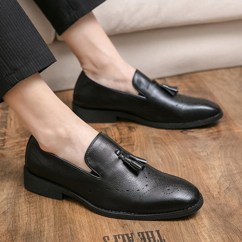 Retro Casual British Carved Tassel Leather Shoes