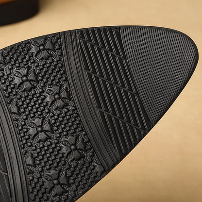 Men's Fashion Embossed Pointed Toe Faux Leather Shoes