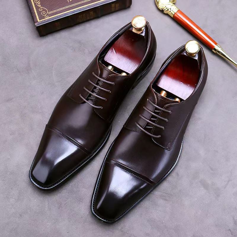 Men's Stylish Stereoscopic Square Toe Patchwork Lace-up Oxford Leather Shoes