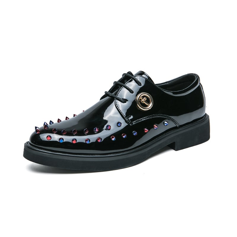 Fashionable And Personalized Rivet Design Comfortable Leather Shoes