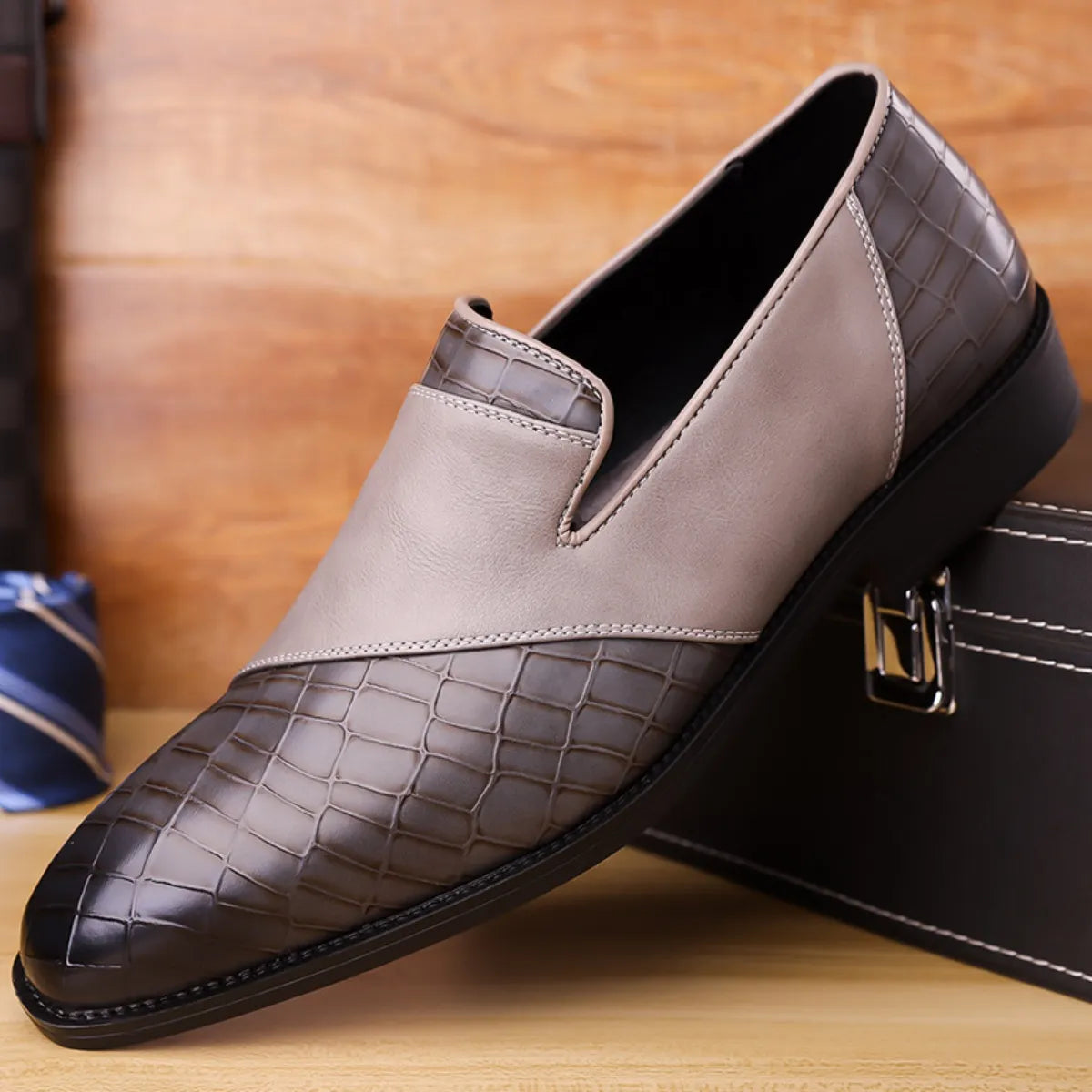 Men's Two Tone Crocodile Embossed Contrast Spliced Slip On Loafers Dress Shoes