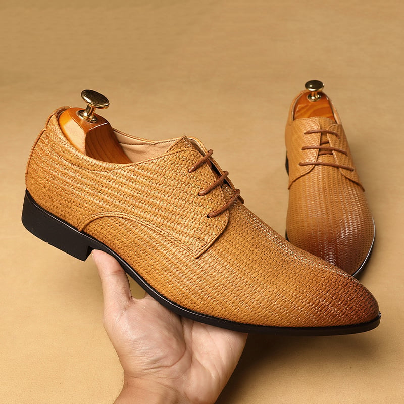 Men's Fashion Embossed Pointed Toe Faux Leather Shoes