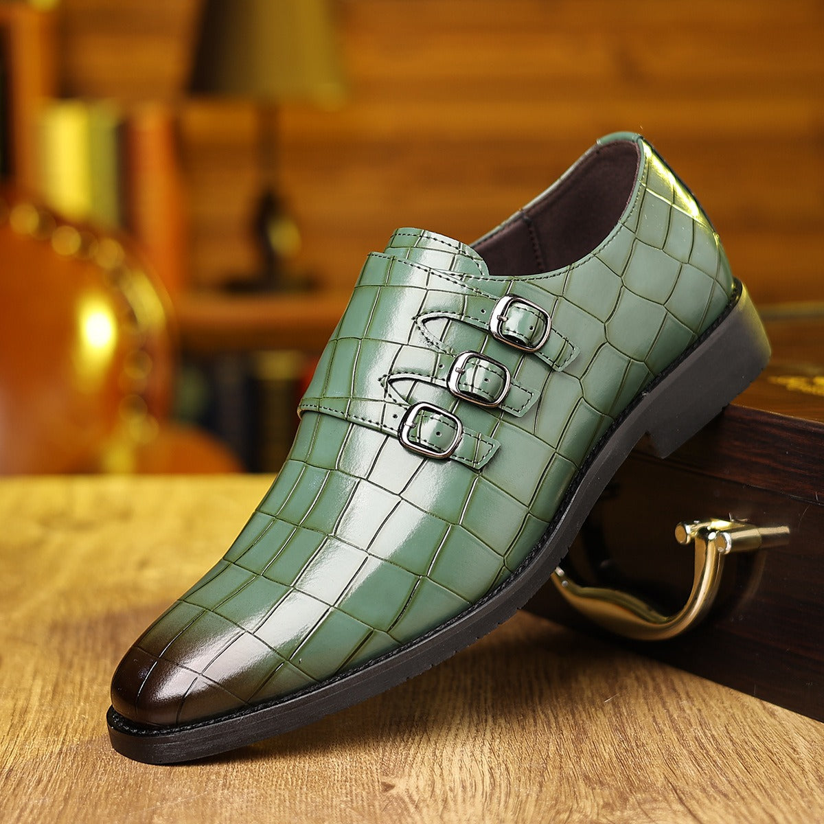 Men's Exotic Skin British Business Buckle Gradient Leather Shoes