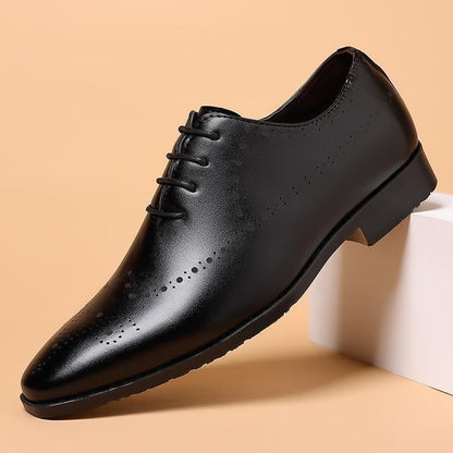 Men's Versatile Set Of Toe Carved Business Casual Leather Shoes
