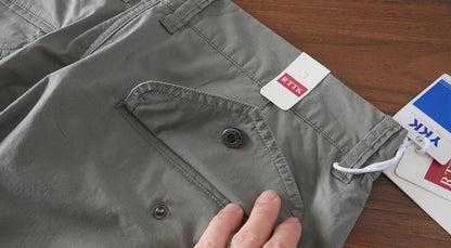 American retro fit-elastic pants