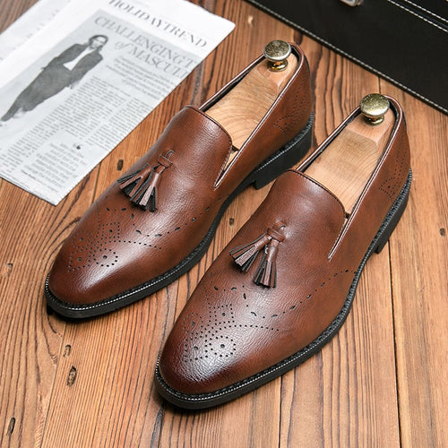 Retro Casual British Carved Tassel Leather Shoes