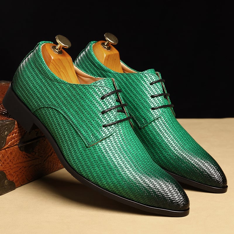 Men's Fashion Embossed Pointed Toe Faux Leather Shoes