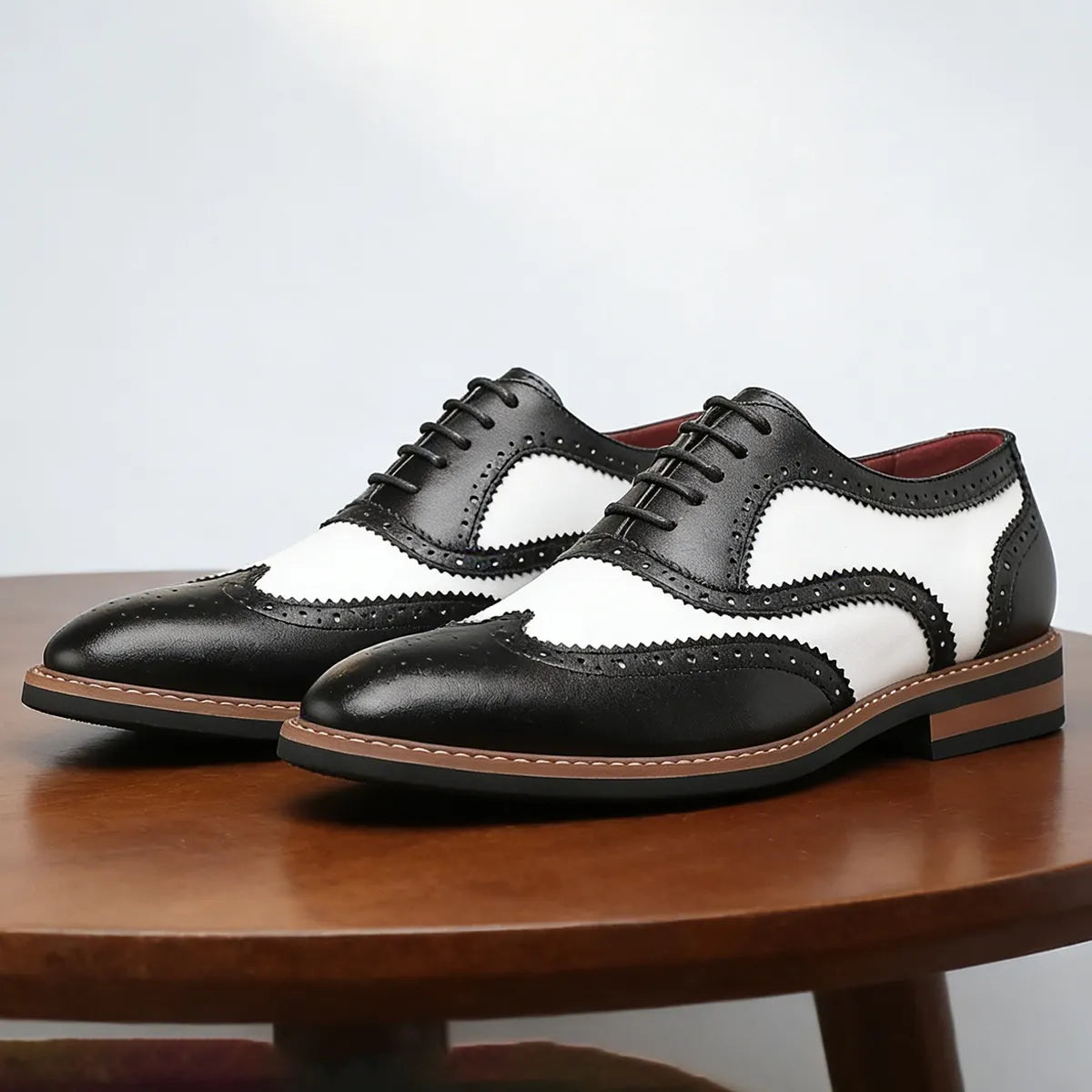 Men's Vintage Two Tone Brogue Wingtip Lace Up Dress Shoes